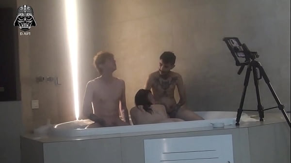 Motel hidro threesome 