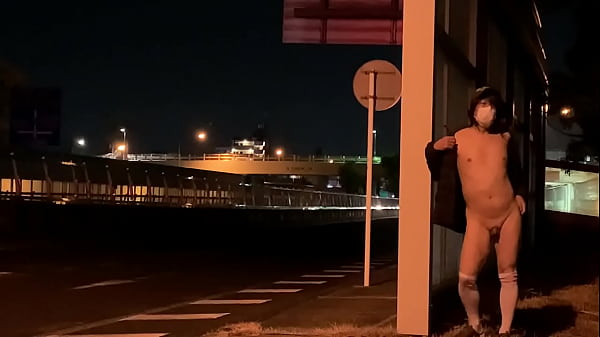 女装まゆの深夜露出プレイ 