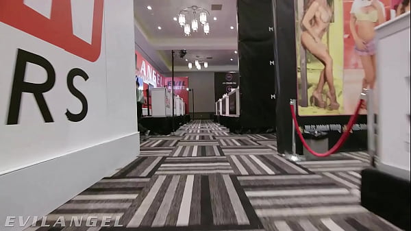 Play MP4 - I Am Aubrey&colon; Glamourous Aubrey Kate Rides Ramon's Big Cock - EvilAngel