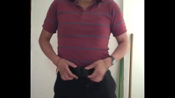 Nonton Estoy Muy Vestido thumbnail