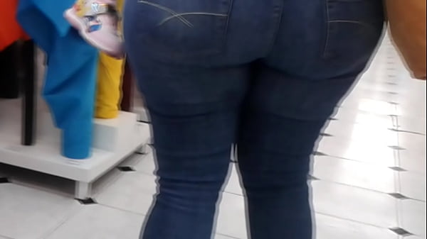 Milf in tight jeans big ass 