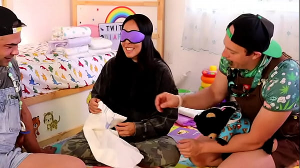 Play MP4 - ABDL Diaper Blindfolded Guessing Game