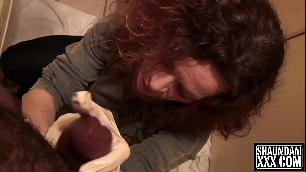 Play MP4 - QUARANTINE HAND JOB SLUTTY STROKING OFF SHAUNDAM THE BATHROOM