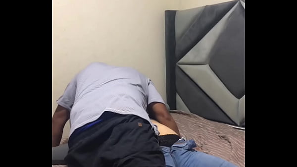 Novia de_mi amigo se deja grabar_Gime como puta_cuando le doy por el culo