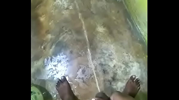 Play MP4 - My pissing  cock