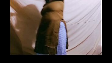 Vídeo Sensual Com Bunduda Traída Que Encontra Consolo Na Praia À Noite