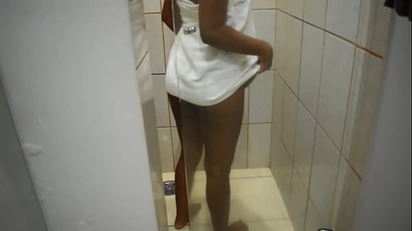 Minha PUTA sai_com os meus ex namoradosmas eu_não esperava por ISSO entao deio cu nochuverro para meu FODER