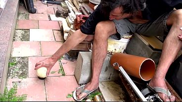 Nonton The Easter Bunnies Movie 3 - The Magic Easter Egg thumbnail