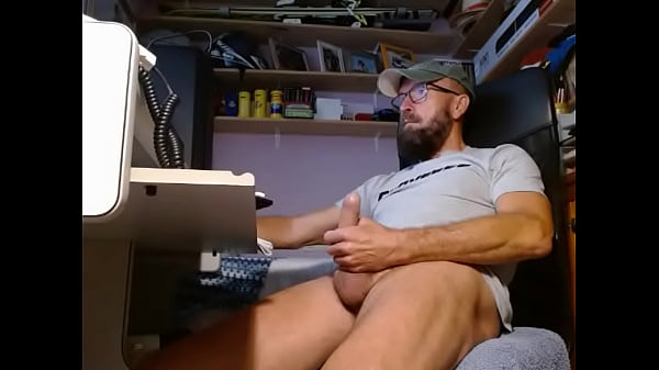 Play MP4 - hugot 93 24&period;04&period;25