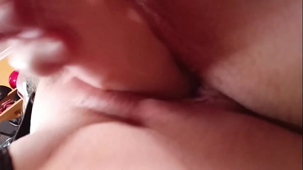 Play MP4 - Wet Pussy Masturbation&colon; Big Ass MILF in leather&comma; hot secretary dildo play&excl;