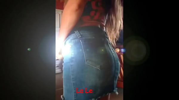 Play MP4 - Me bajo la mini y les muestro la tanguita&period;&period;