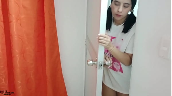 A La Hermosa Teens Vayoleth Le Encanta Tener La Gran Polla Blanca De Su Hermanastro En La Boca Porno En Espa&ntilde;ol thumbnail