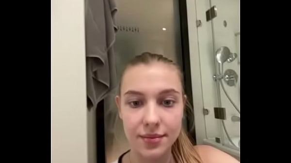 Hard masturbate in hotel