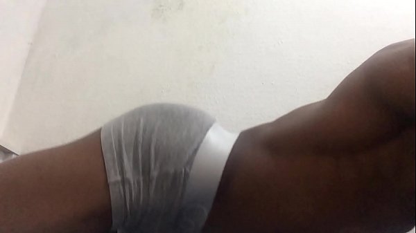 Play MP4 - Lucas Scudellari exibindo o cuzinho