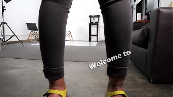 Holy f*ck thats an amazin ass what a body