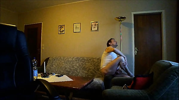 Play MP4 - Feeling Horny