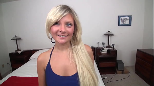 Nonton Alessandra Noir Cute 19 Yo Blonde Pov Blowjob And Huge Messy Cum Facial! thumbnail