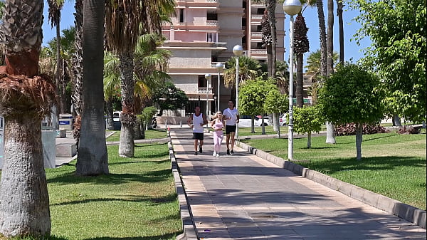 Nonton Nympho Blonde Candee Licious Tempts Fitness Buddies Into Dp Threesome Gp2959 thumbnail