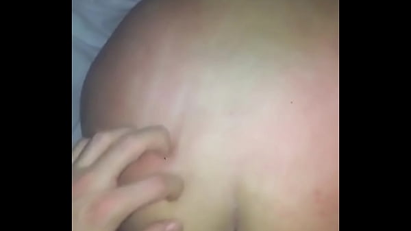 Culona cacheteada duro 