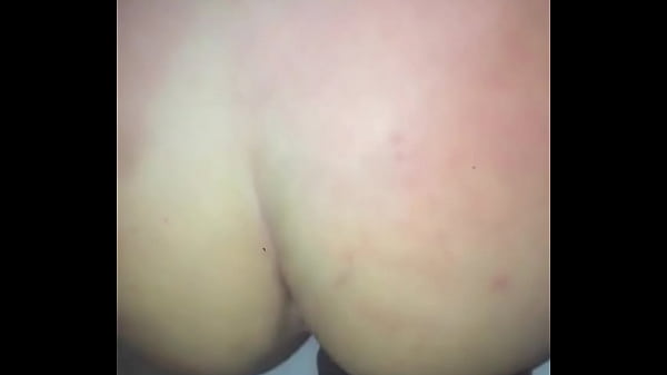 Culona cacheteada duro