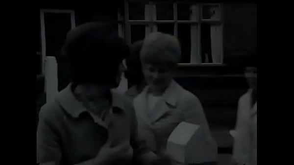 Nonton 1960 Lingerie thumbnail