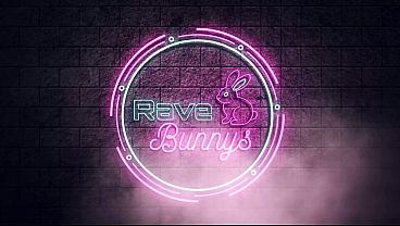 Nonton Rave Beauties Sasha Tatcha And Tiny Rhea Heat Up The Afterparty! thumbnail