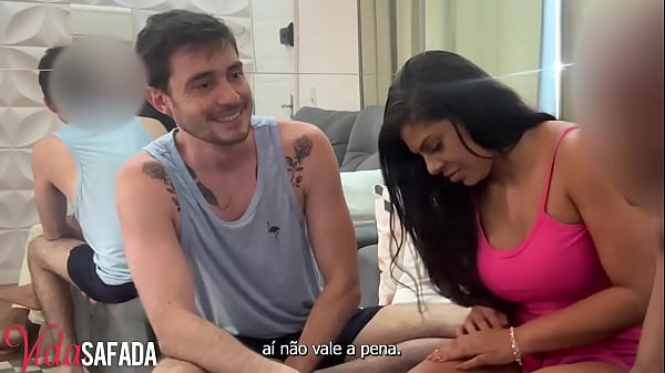 Encontro Quente Mais Um Seguidor Negro Dotado.. Comeu Os Dois Sem Frescura. thumbnail