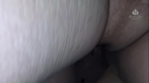 Nonton Mamei O Macho Em P&uacute;blico, Me Levou Para A Cabine, Gozou Na Minha Boca E Dividi O Corno - Pt 1 thumbnail