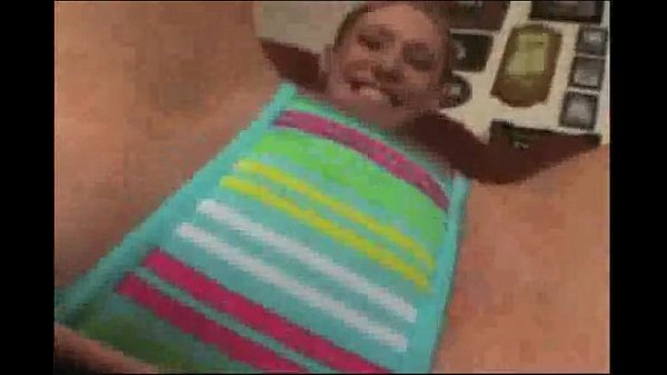 Play MP4 - allison wet  farts compliation