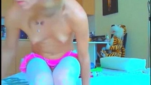 Colorfully lesbians for the cam tonguing clit 