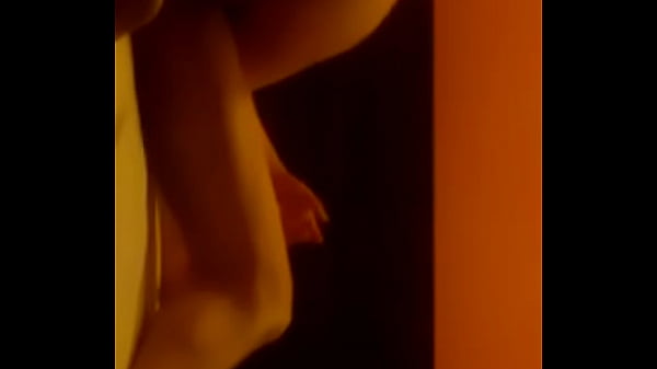 Play MP4 - AMIGA COGIENDO CON OTRO