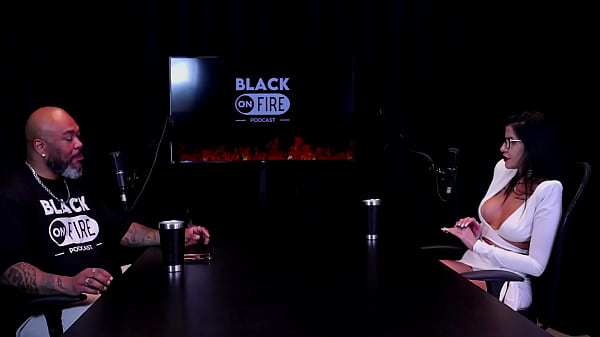 Play MP4 - Sempre procura ensinar que ningu&eacute;m &eacute; melhor que ningu&eacute;m&comma; n&atilde;o realizou o fetiche na mesa de sinuca&comma; limpou seu nome&comma; e as pessoas julgam muito - Leticia Braga &lpar;WATCH ON&colon; SHEER&sol;RED&rpar;