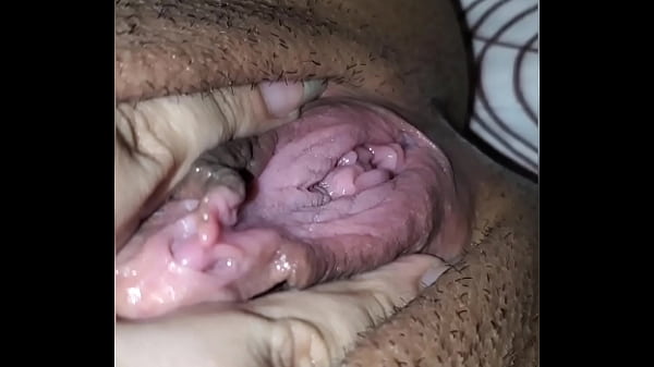 Cremita en mi apretada vagina como me masturbo 1080p vertical