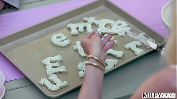 Play MP4 - MILFY Bombshell MILF Brandi cheats on her husband while he listens