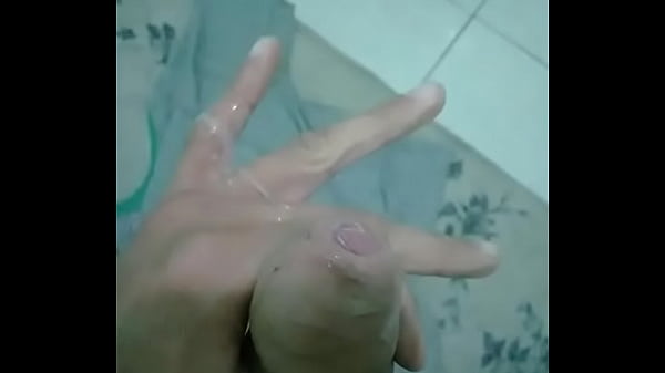 Punheta  r&aacute;pida  boa 