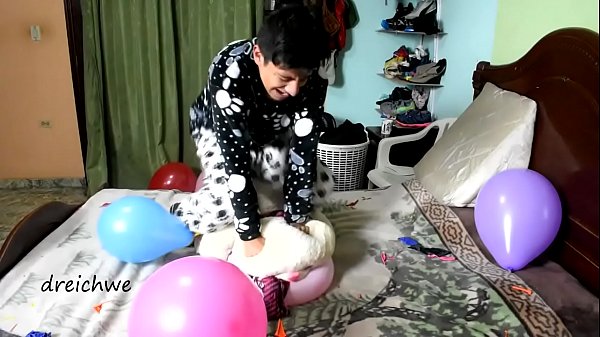 Game In Bed With Colorful Balloons thumbnail