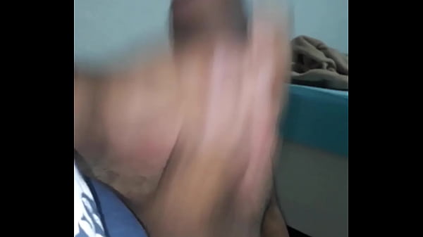 Play MP4 - Brincando com meu pau at&eacute; gozar