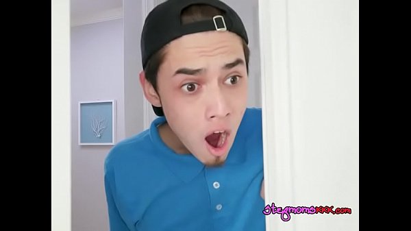 Cougar Alexis Fawx Makes_Peeping_Tom Eat_Her Pussy