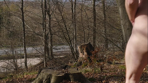 Play MP4 - Nude by busy road