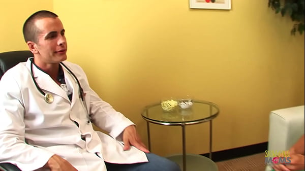 Play MP4 - Male doctor inspects a busty MILF and ends up fucking her tight cunt