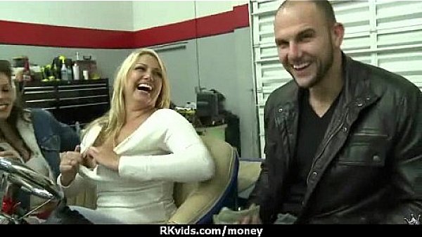 Hot sexy amateur babe needs a lift and takes cash 21 