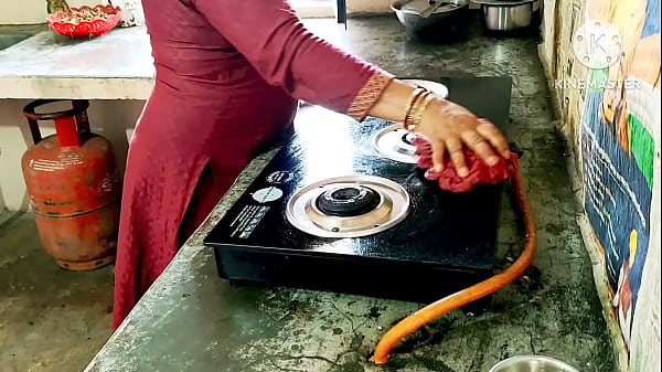 Desi Mom fuking neighbour boy s with kichen