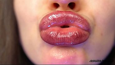 Nonton My Lips Own Your Cock Lip Gloss Joi thumbnail