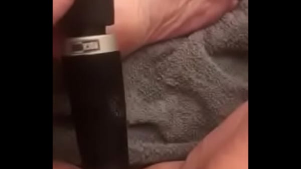 Nonton British Mature thumbnail