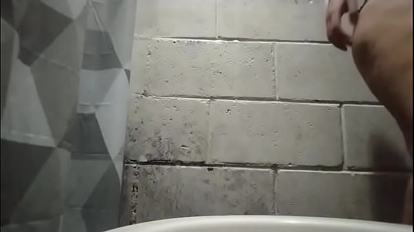 Nonton Le Ped&iacute; A Un Amigo Que Me Prestara El Ba&ntilde; thumbnail