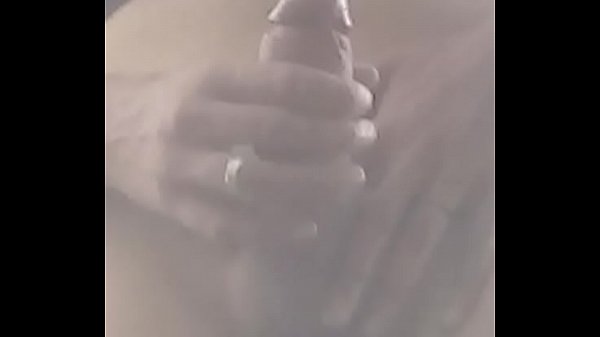 Play MP4 - Una passeggiata fuoriporta che si trasforma in una masturbazione di grande spessore&period;