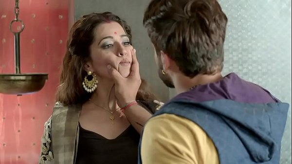 Hindi Aunty Show With Special Navel thumbnail
