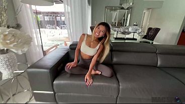 Nonton Petite Asian Cock Spinner Clara Trinity Is Back To Get Fucked And Folded By Jmac thumbnail