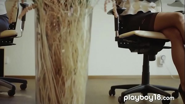 Play MP4 - Lesbian busty office babes in stockings eating pussy