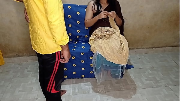 Play MP4 - ससुराल में सासु माँ को पहली बार चोदा दामाद ने &excl; साफ हिंदी आवाज में अश्लील